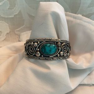Navajo sterling silver turquoise cuff bracelet